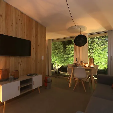 פארק נופש World's Nests Pods Village 4*