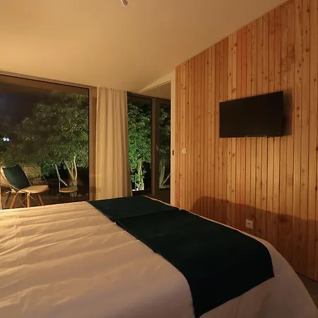 ホリデーパーク World's Nests Pods Village フルナス