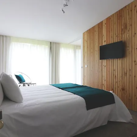 Aldeamento Turístico World's Nests Pods Village