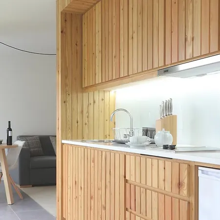Prázdninový areál World's Nests Pods Village 4*