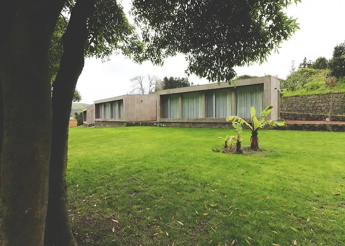 World's Nests Pods Village 富尔纳斯