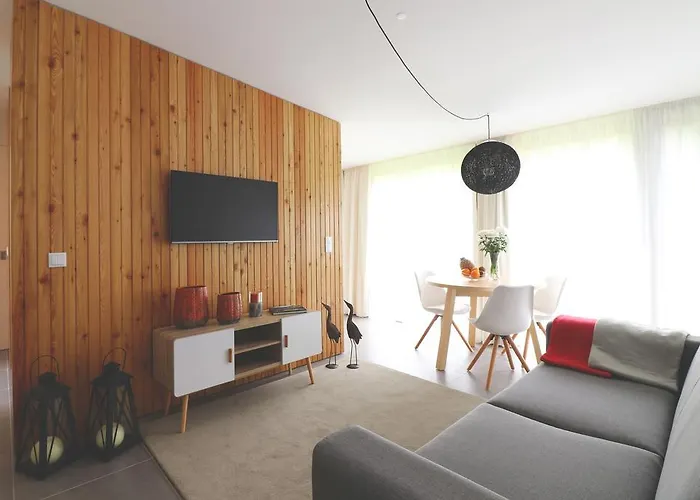 World's Nests Pods Village 4*