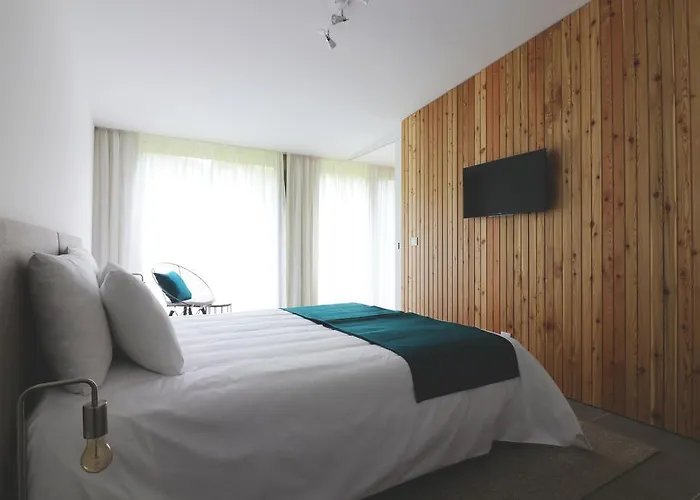 Tatil parkı World's Nests Pods Village